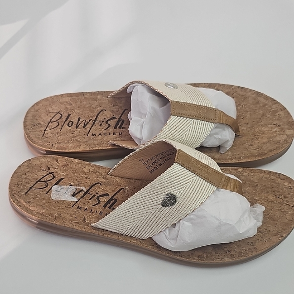 Blowfish Women's Cream and Tan Cork-Style Thong Sandals Size 10 - Picture 4 of 7